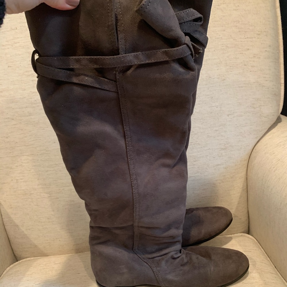 Aldo grey soft suede boots!